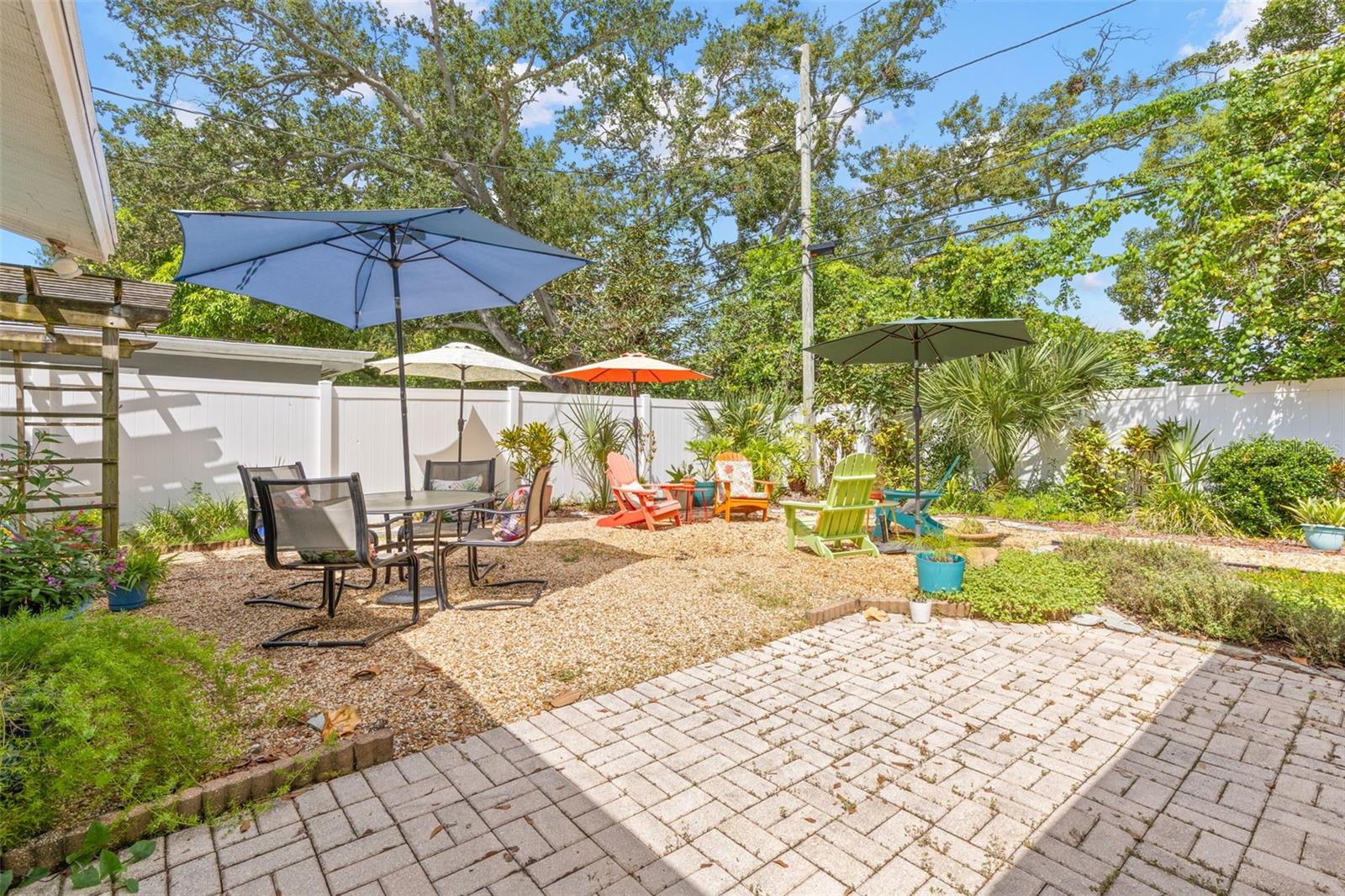 1530 SANDY LN — photo 28