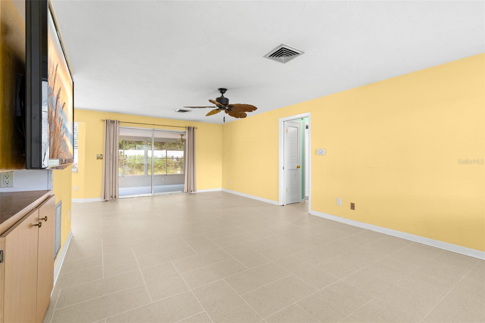 1530 SANDY LN — photo 5