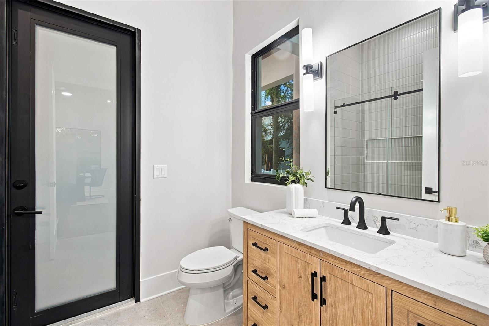 3610 S RENELLIE DR — photo 15