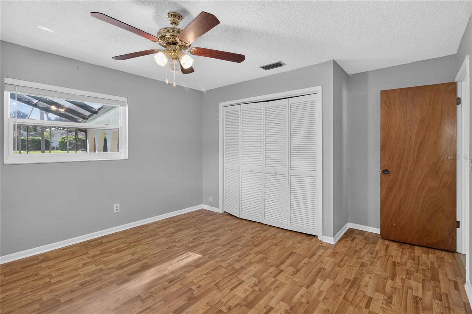 10 LINDEN LN — photo 30