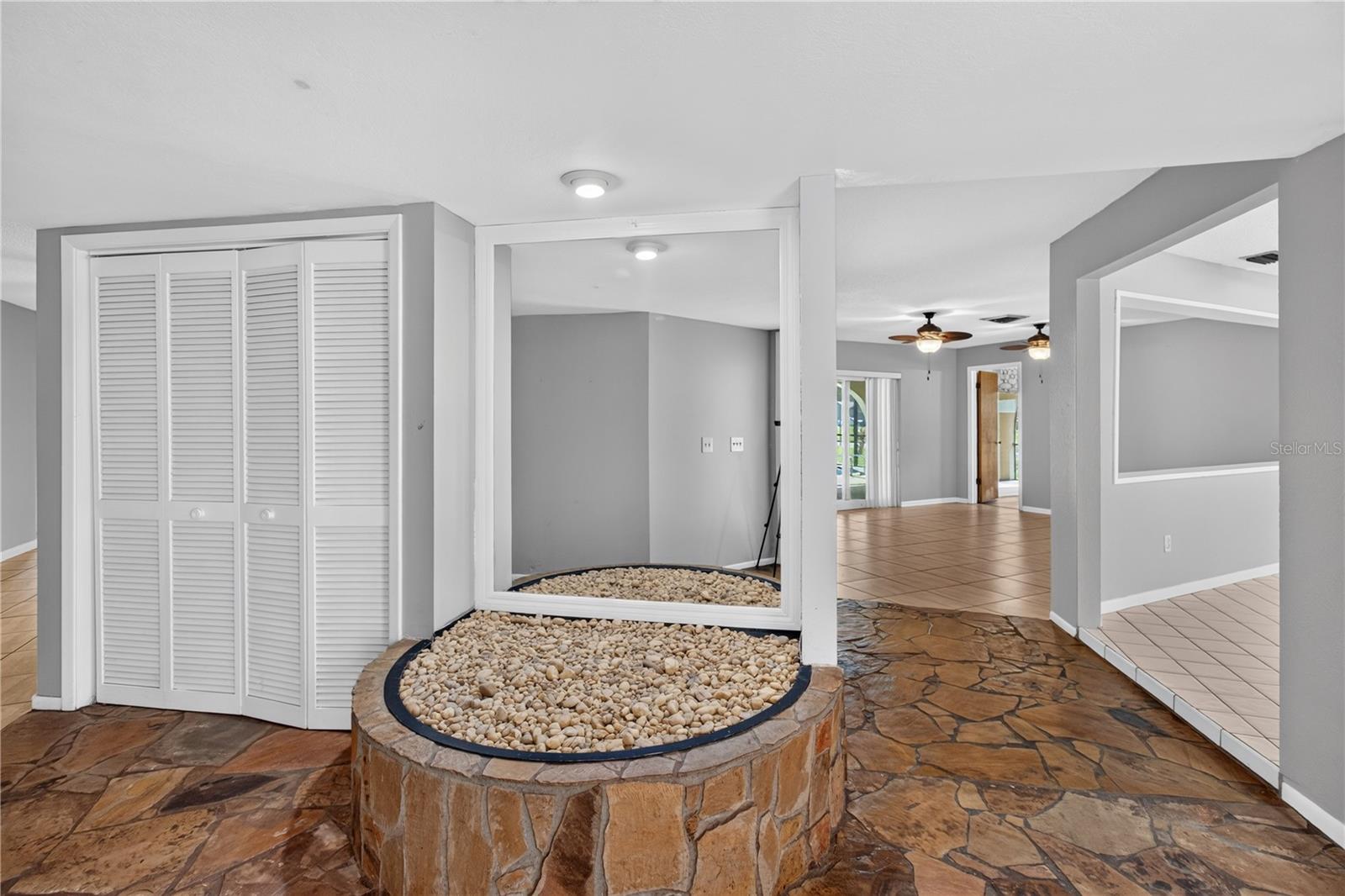 10 LINDEN LN — photo 5