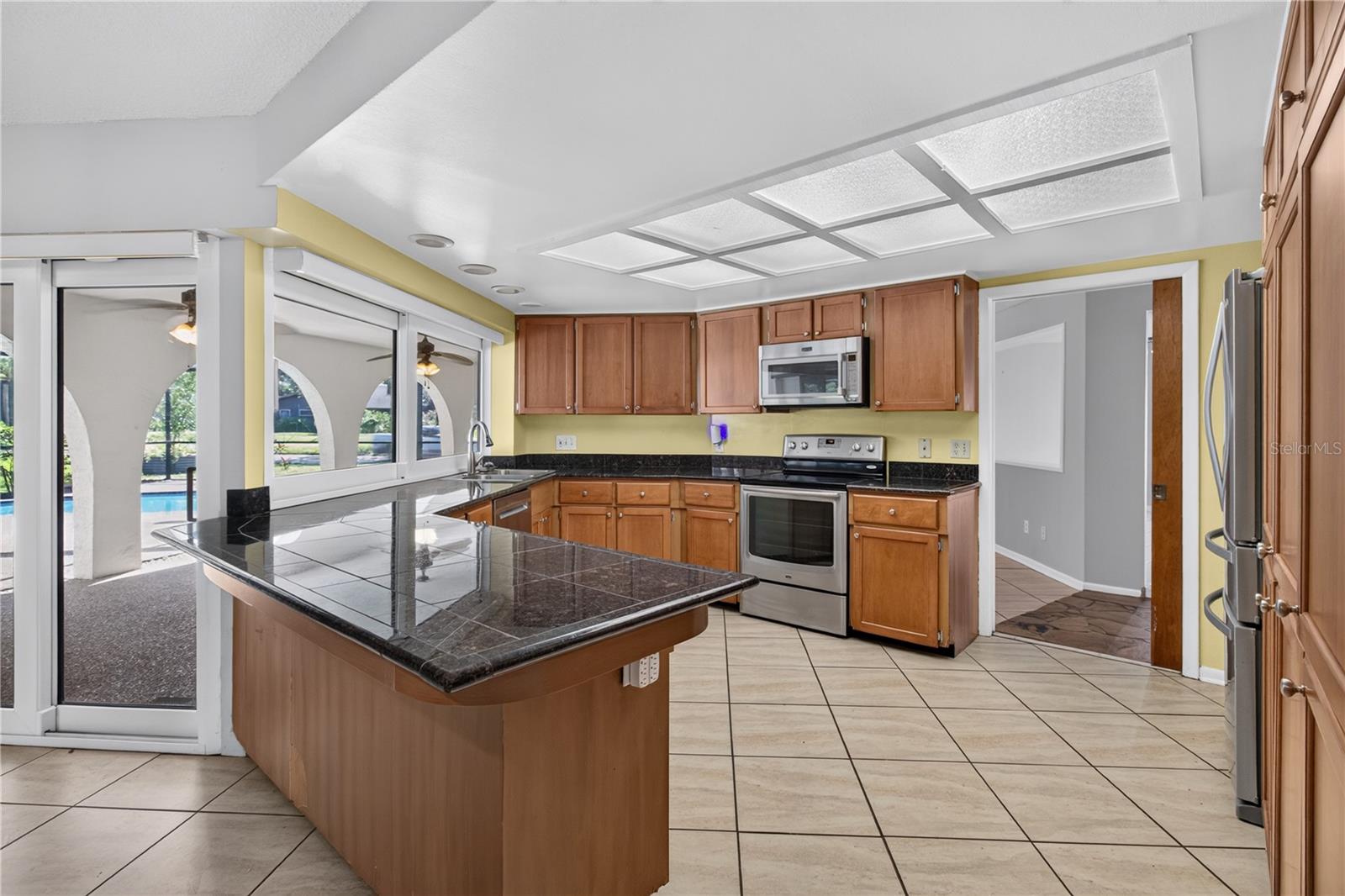 10 LINDEN LN — photo 20