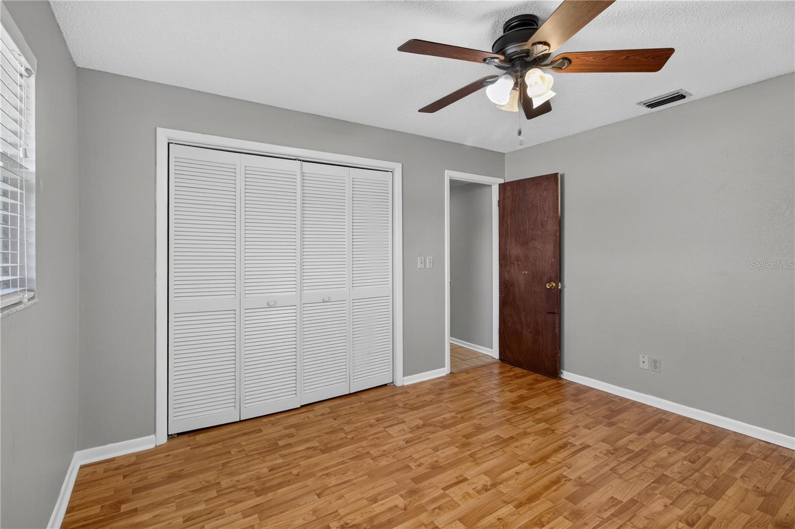 10 LINDEN LN — photo 25