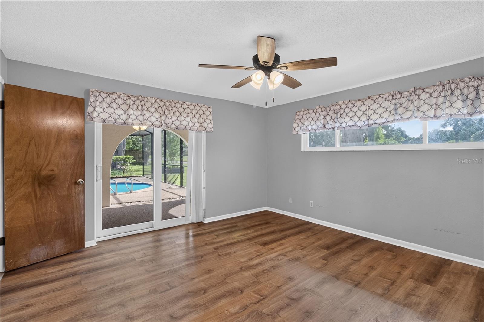 10 LINDEN LN — photo 11