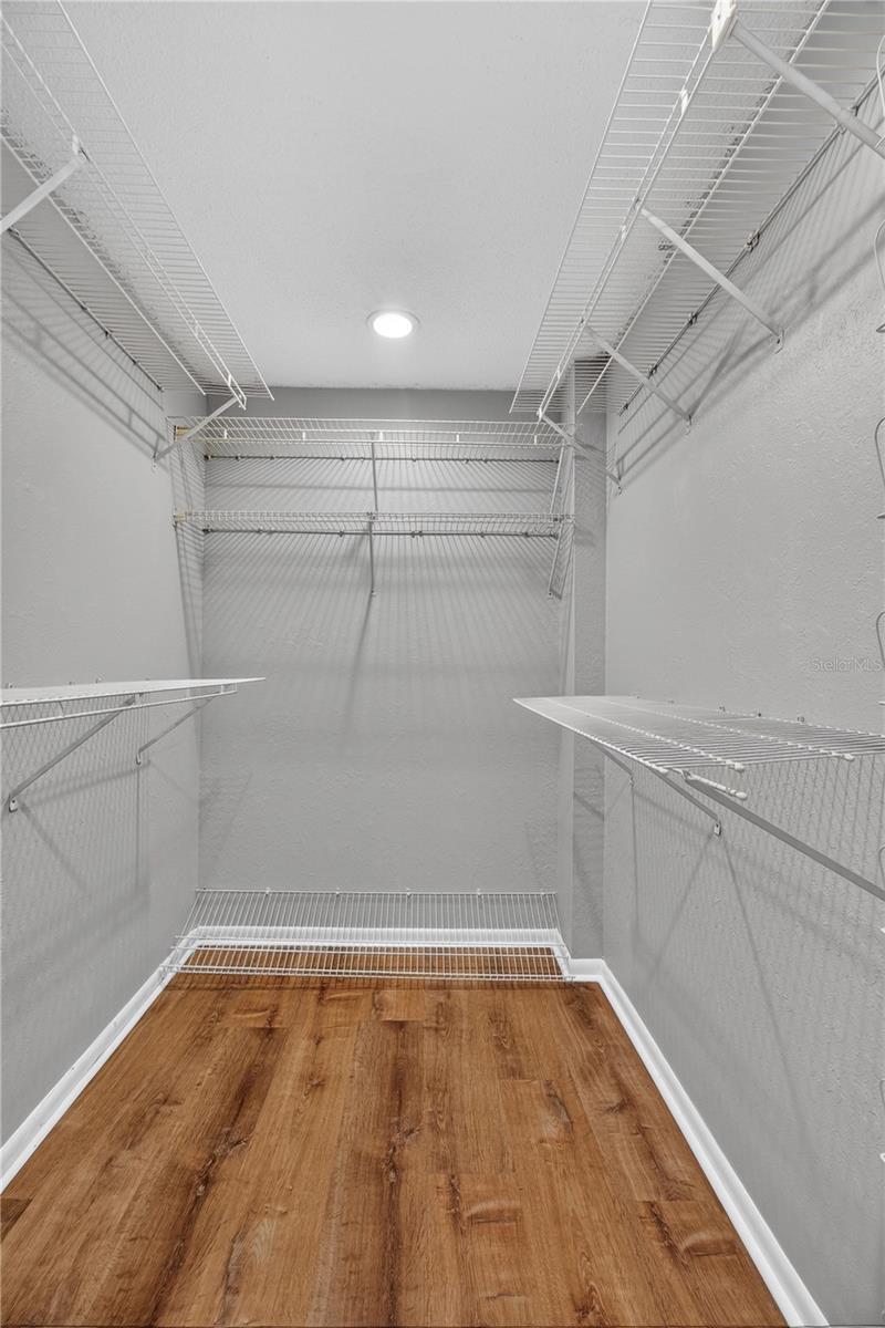 10 LINDEN LN — photo 14