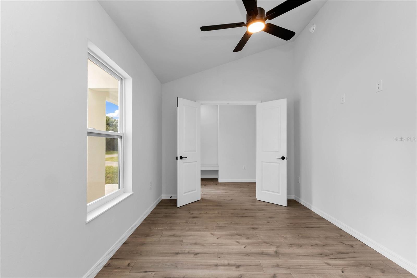 3610 LAREDO AVE — photo 16
