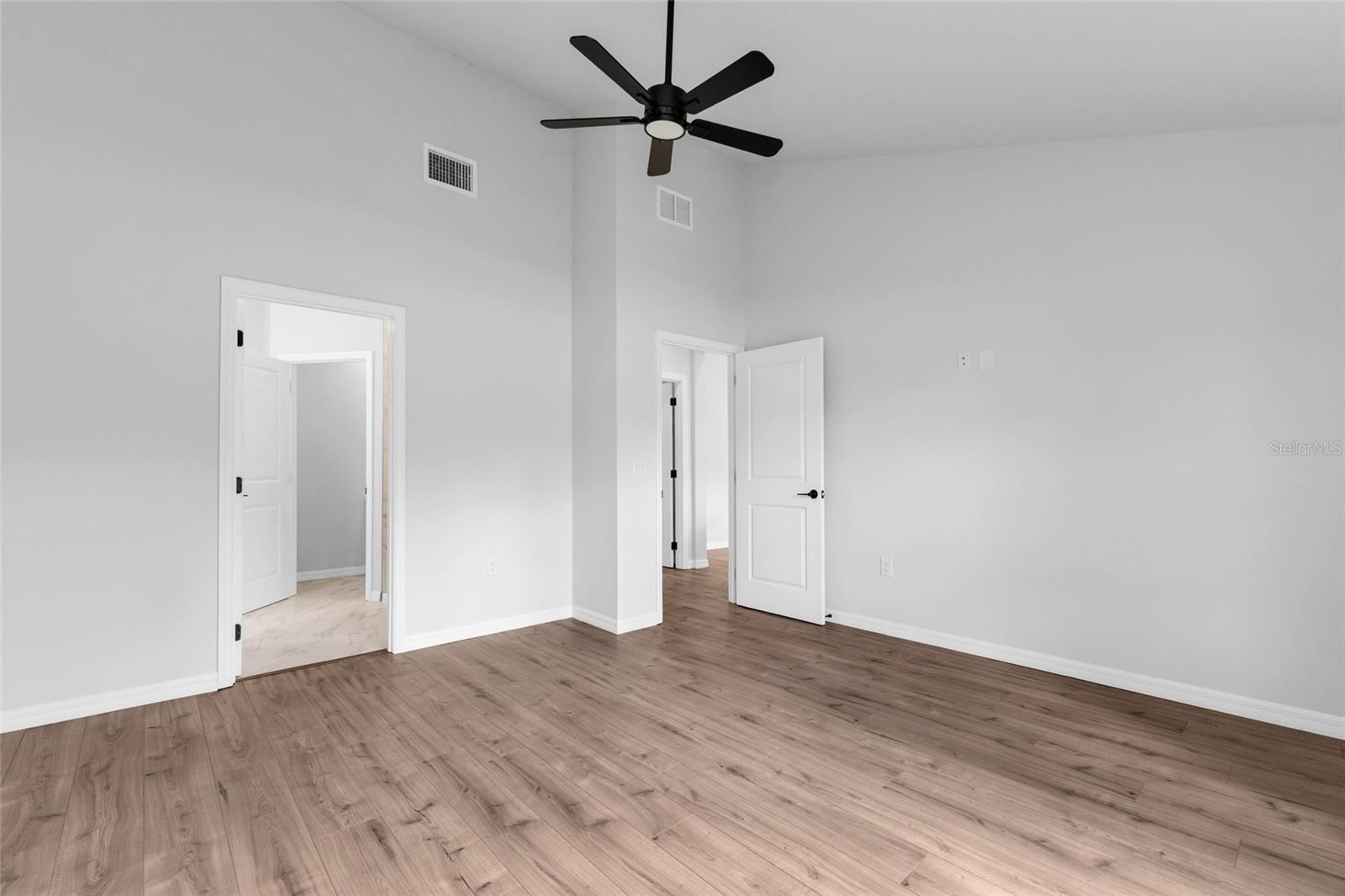 3610 LAREDO AVE — photo 12