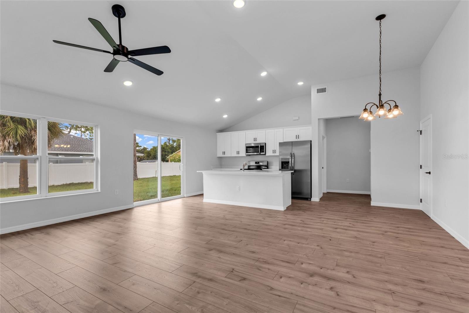 3610 LAREDO AVE — photo 3