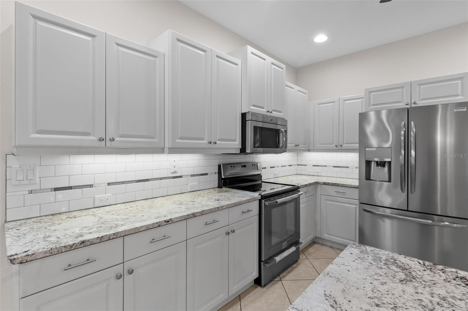 9486 HAWK NEST LN — photo 11