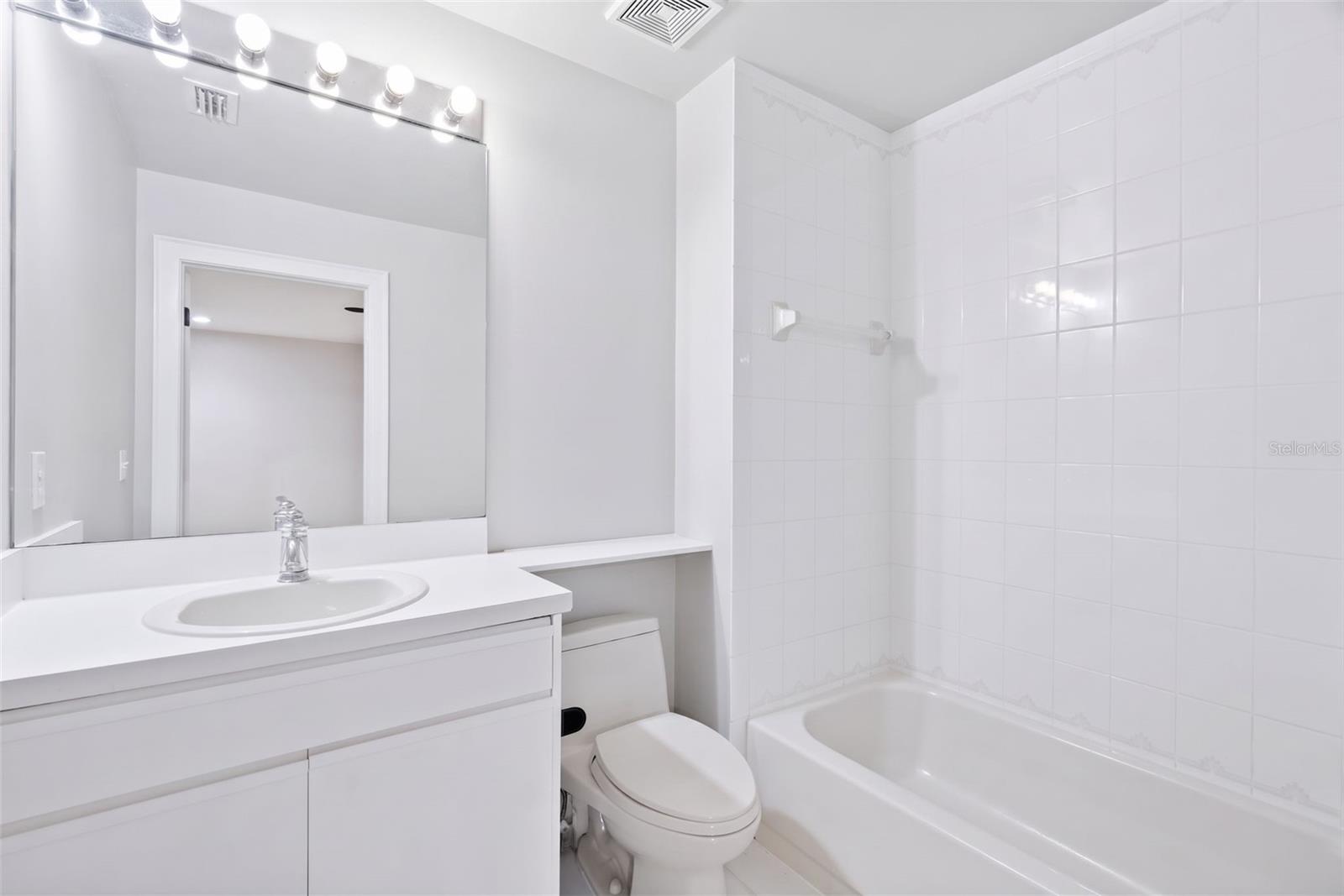 5812 BAYSHORE BLVD — photo 28