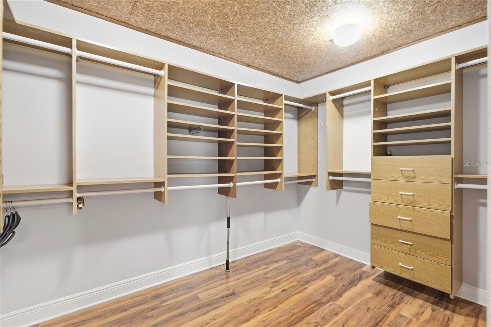 5812 BAYSHORE BLVD — photo 31
