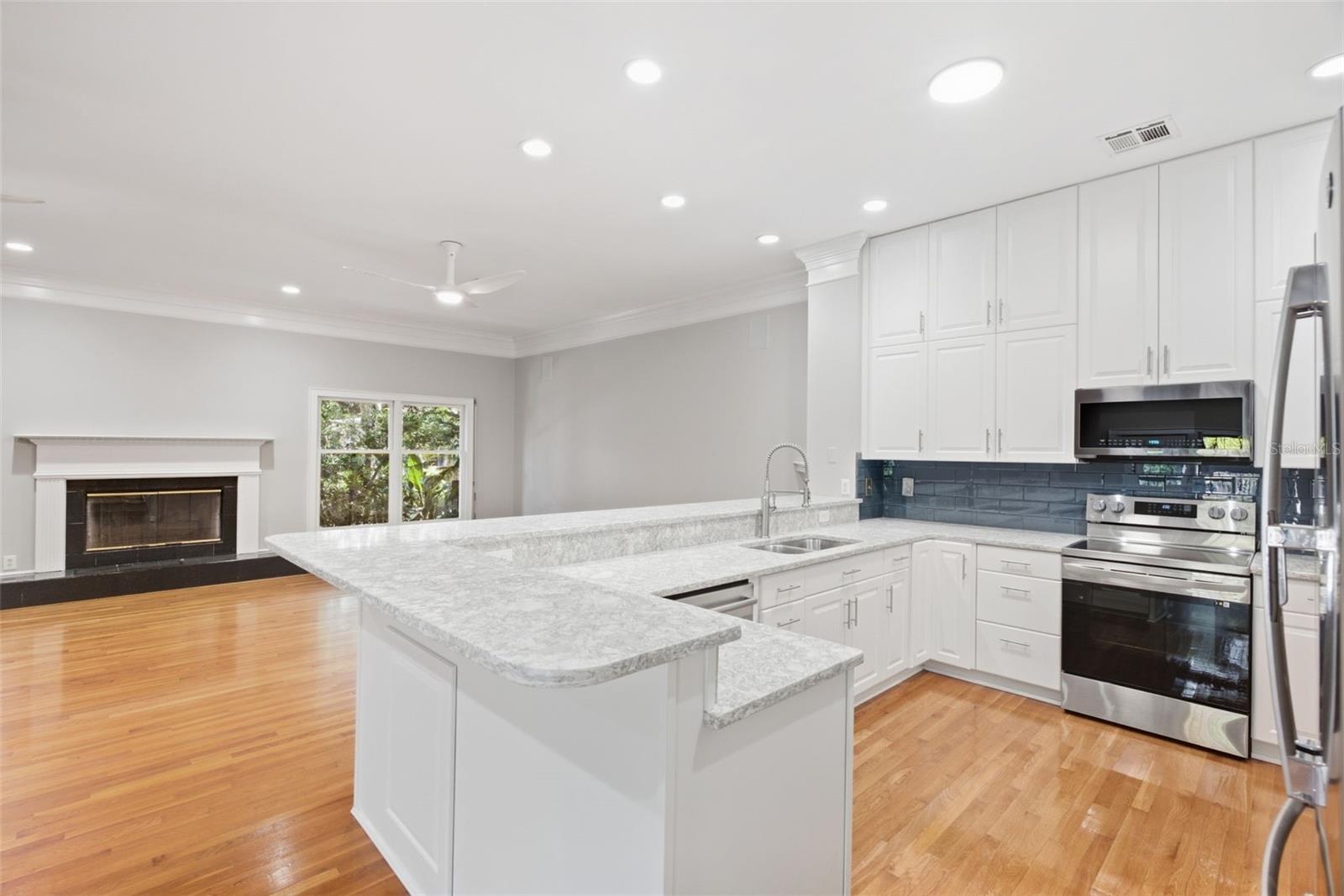 5812 BAYSHORE BLVD — photo 13