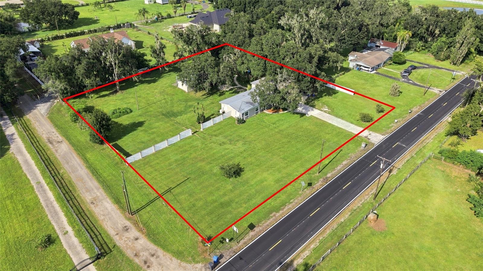 5106 THONOTOSASSA RD — photo 2