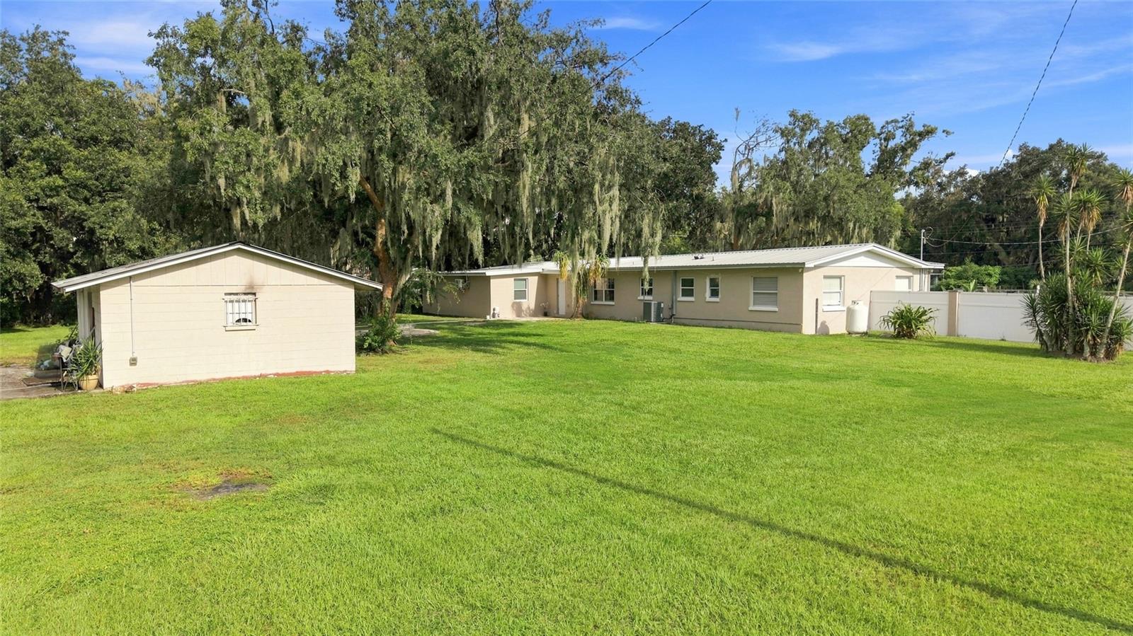 5106 THONOTOSASSA RD — photo 55