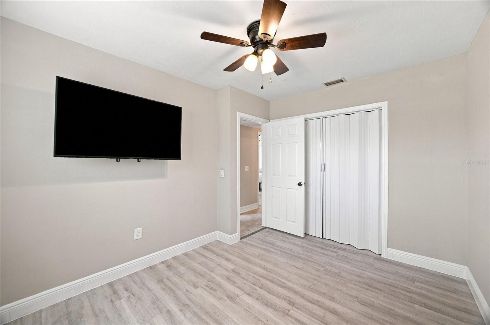 5106 THONOTOSASSA RD — photo 35