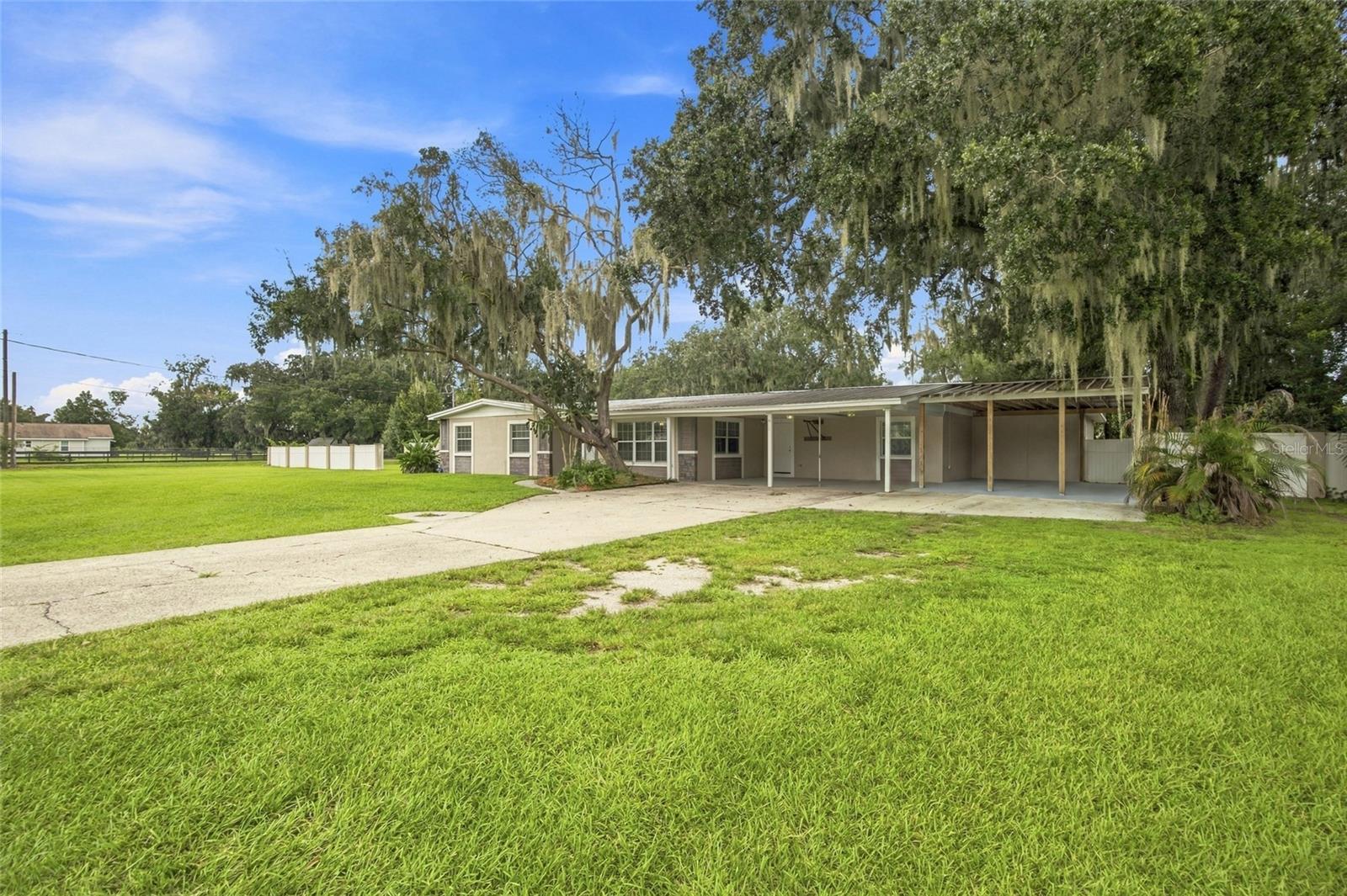 5106 THONOTOSASSA RD — photo 8
