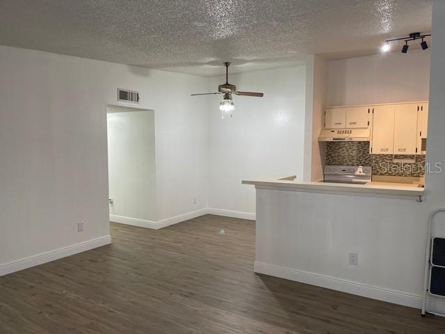 3223 FOX CHASE CIR N #203 — photo 6