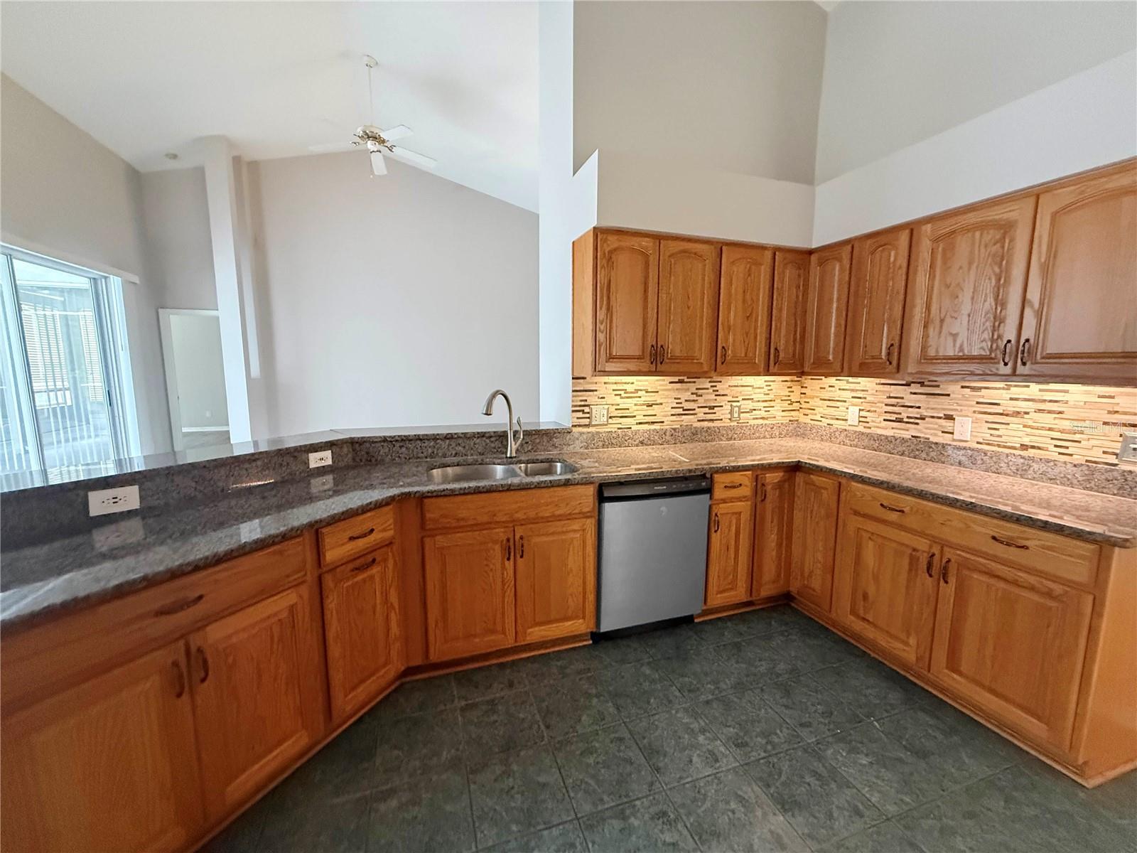 3510 AUTUMN GLEN DR — photo 8