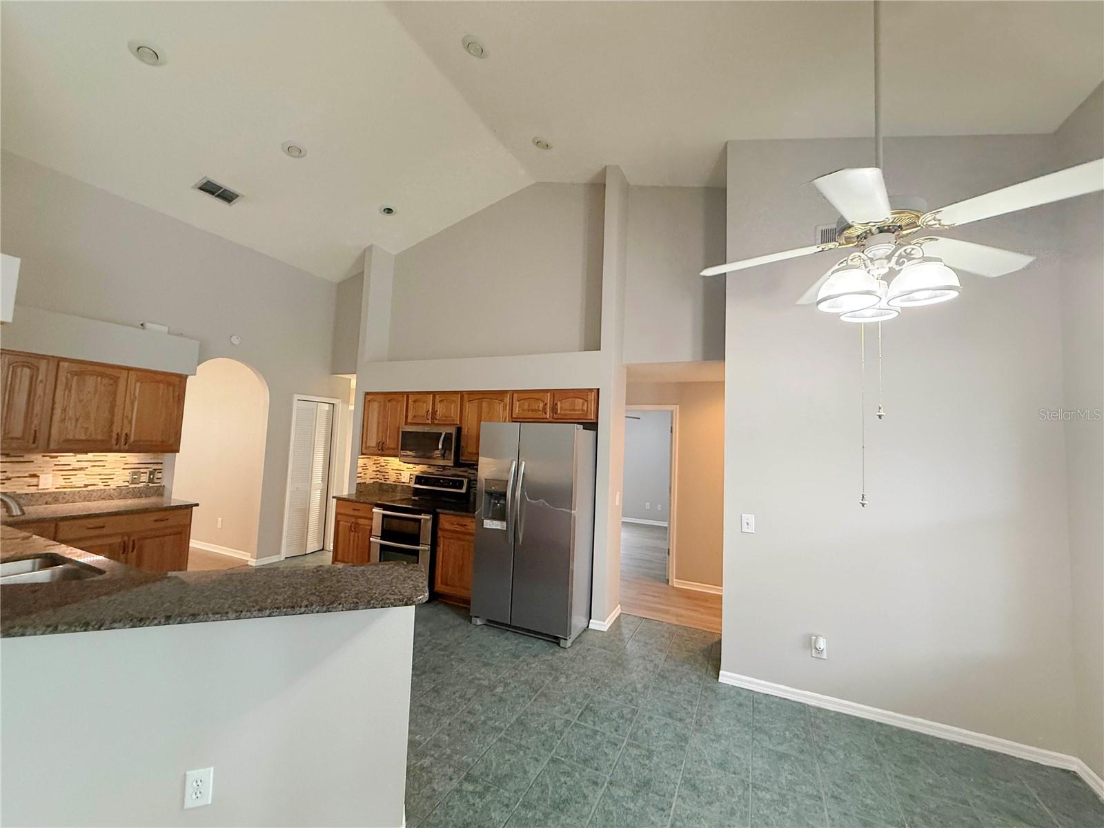 3510 AUTUMN GLEN DR — photo 6