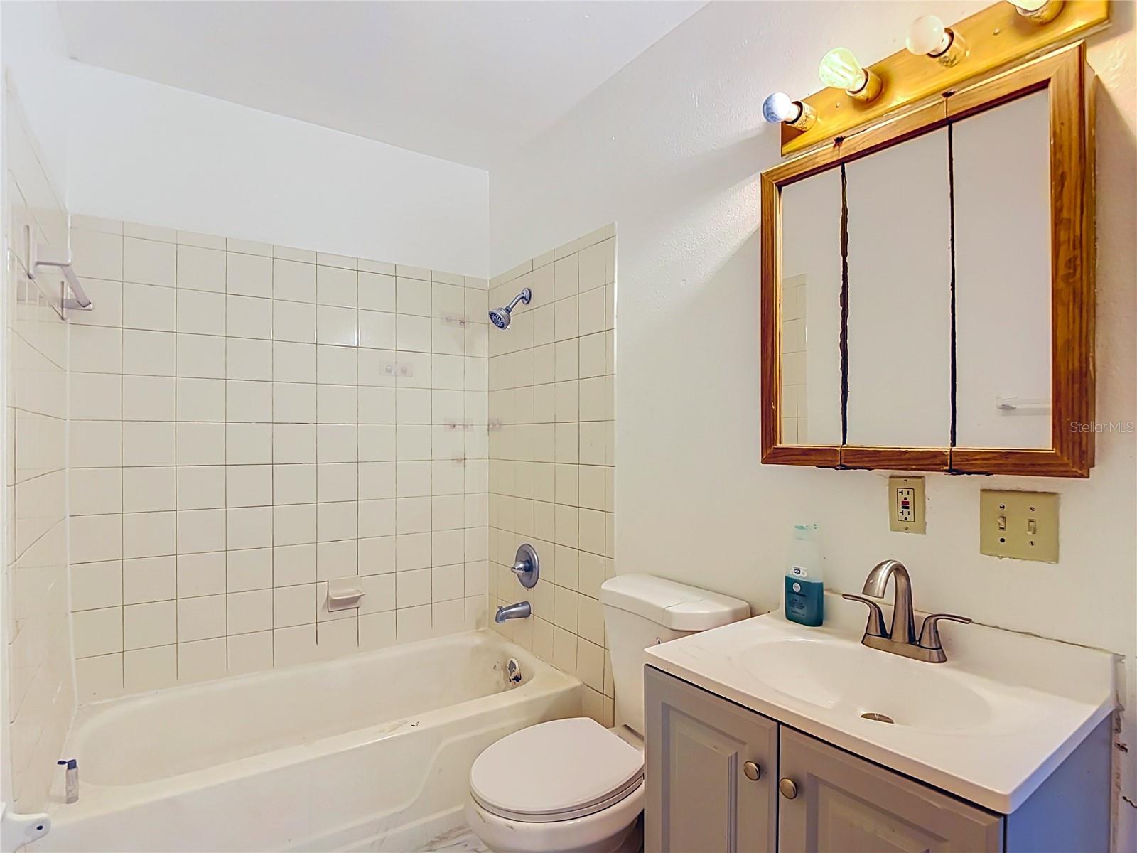 8410 N SEMMES ST — photo 13