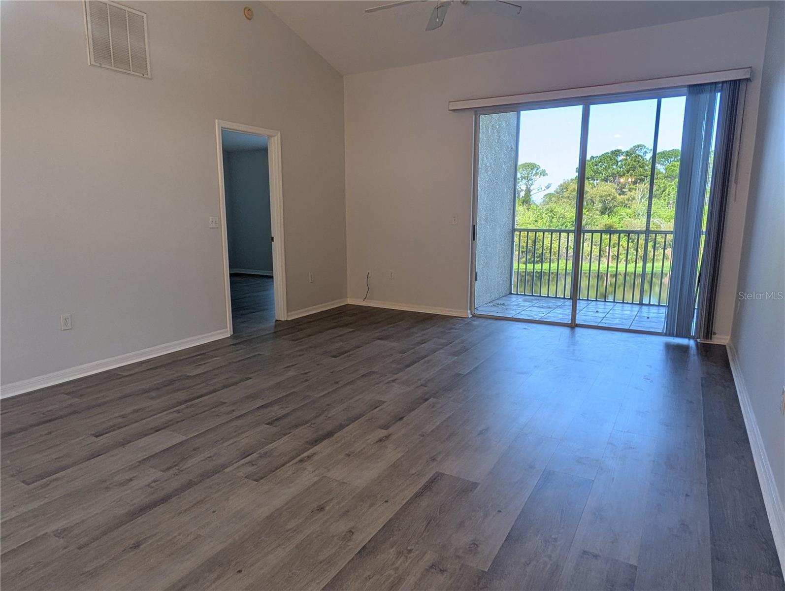 8390 WINGATE DR #525 — photo 3