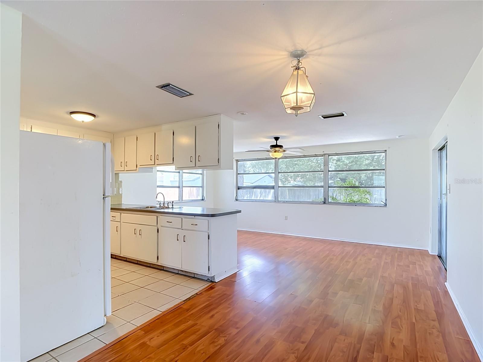 10328 LOQUAT DR — photo 7