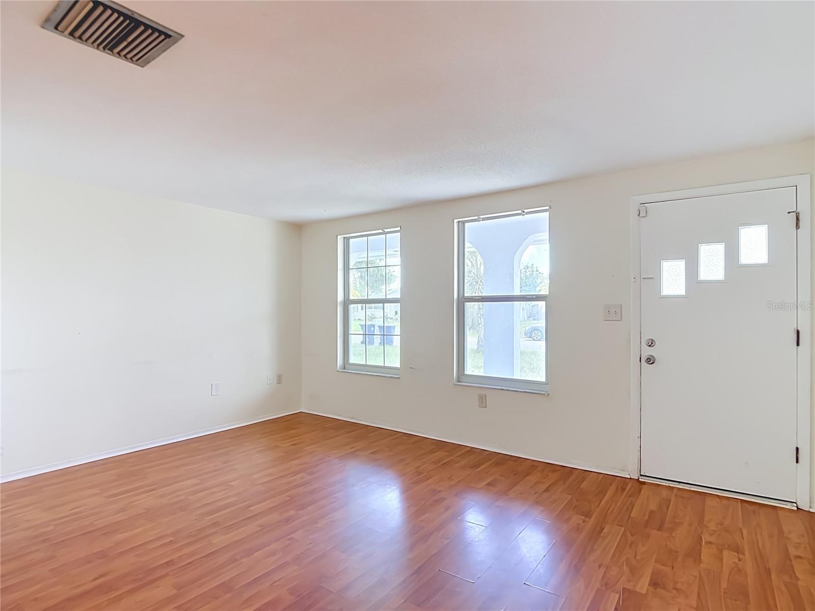 10328 LOQUAT DR — photo 4