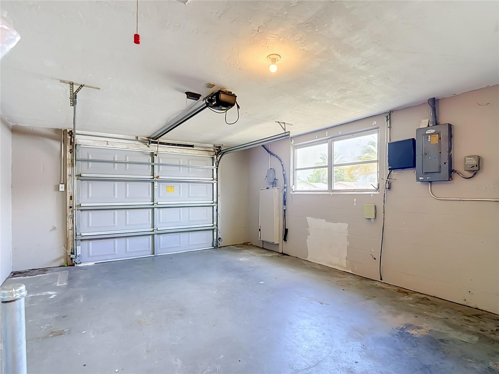10328 LOQUAT DR — photo 37