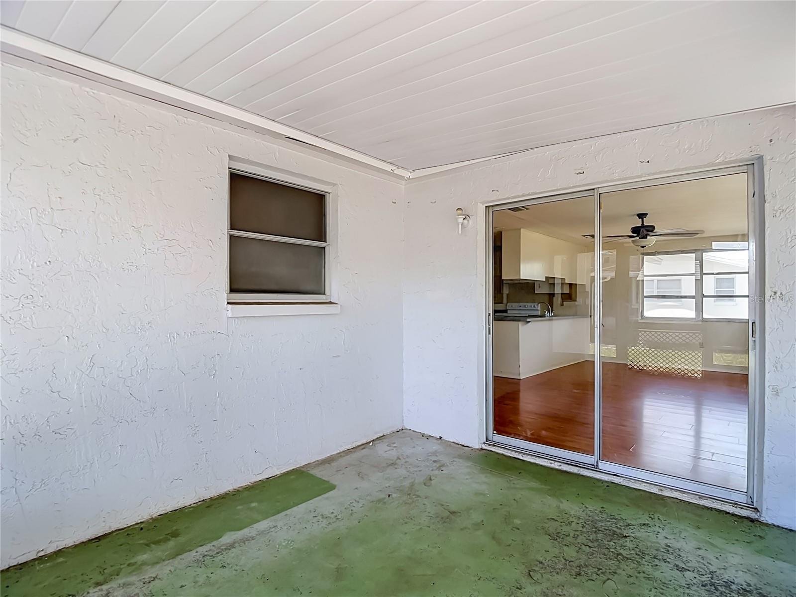 10328 LOQUAT DR — photo 42