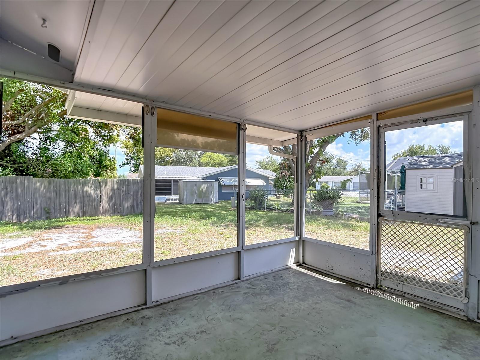 10328 LOQUAT DR — photo 40