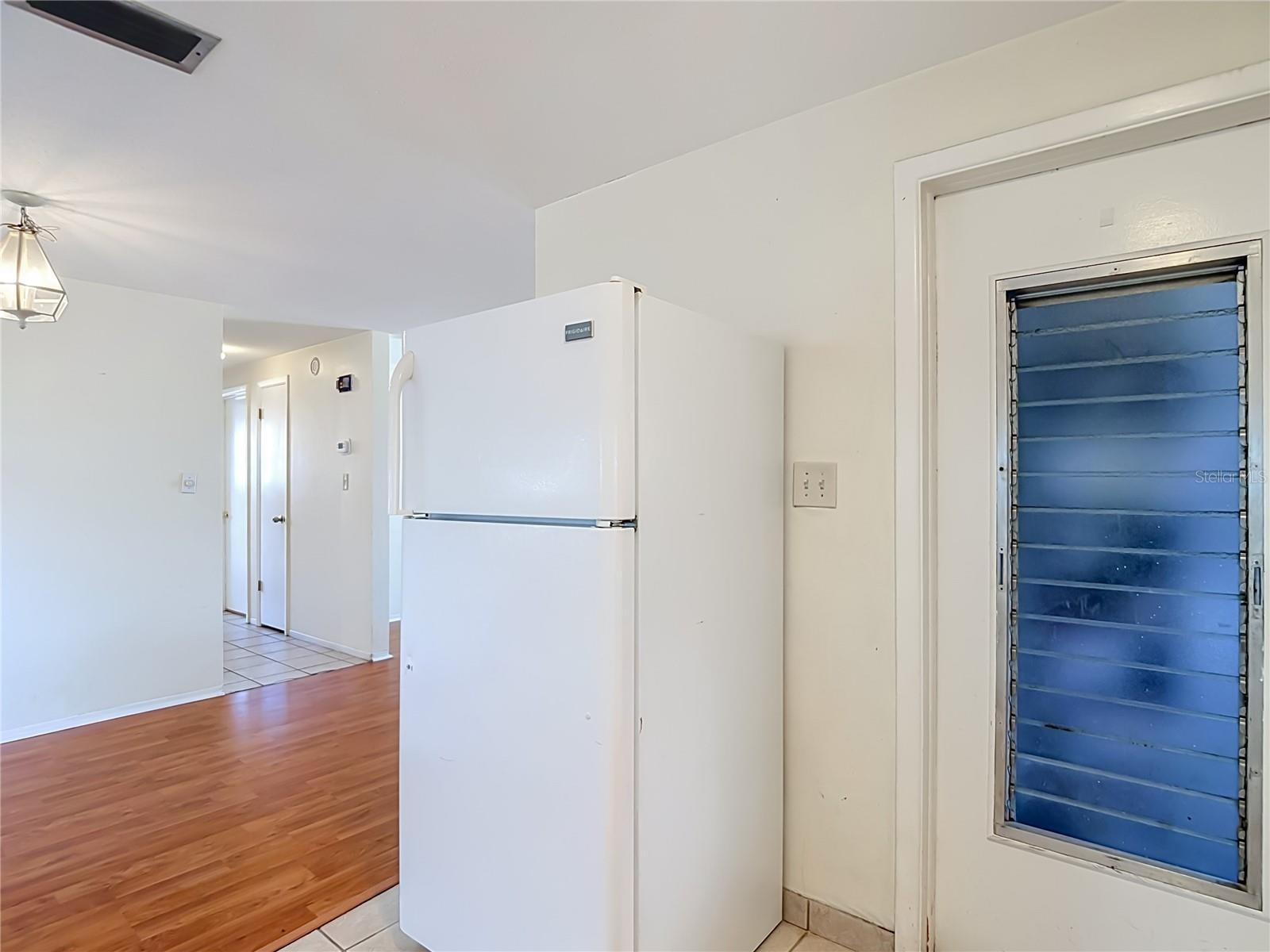 10328 LOQUAT DR — photo 13