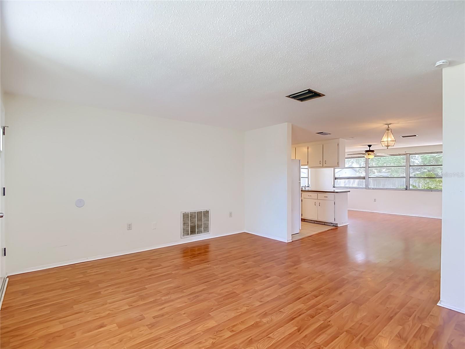 10328 LOQUAT DR — photo 6