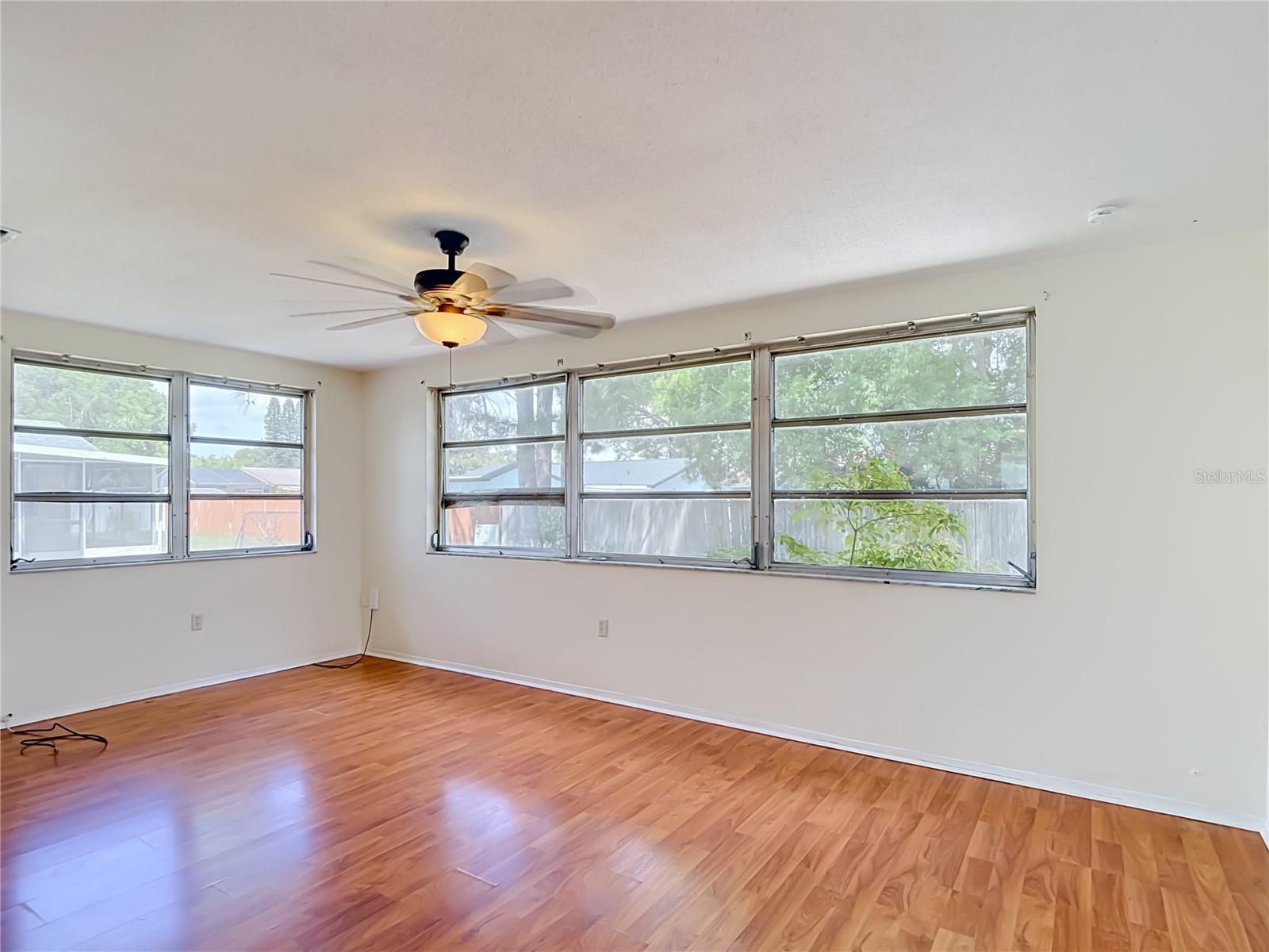 10328 LOQUAT DR — photo 16
