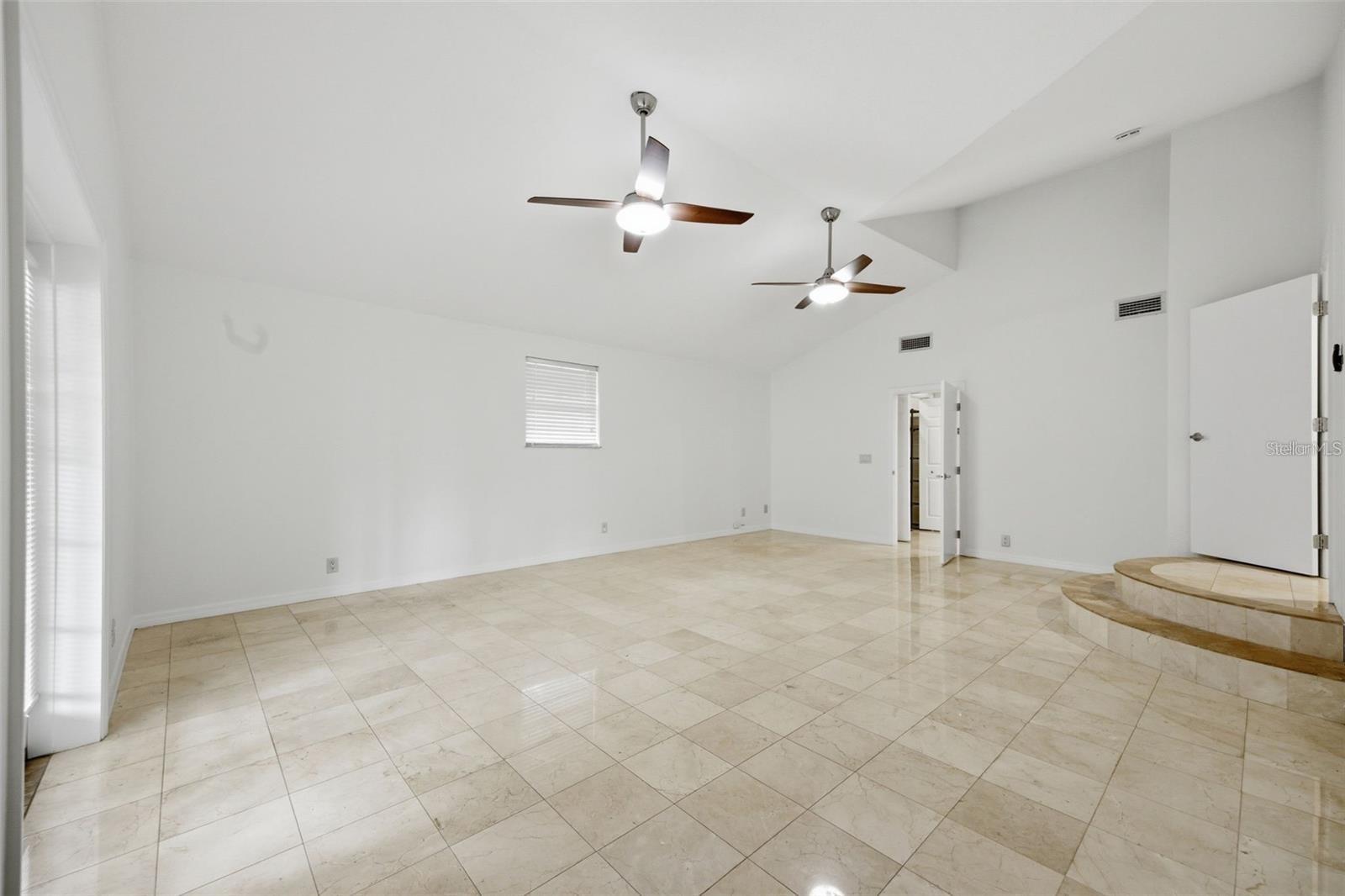 2512 W KANSAS AVE — photo 7