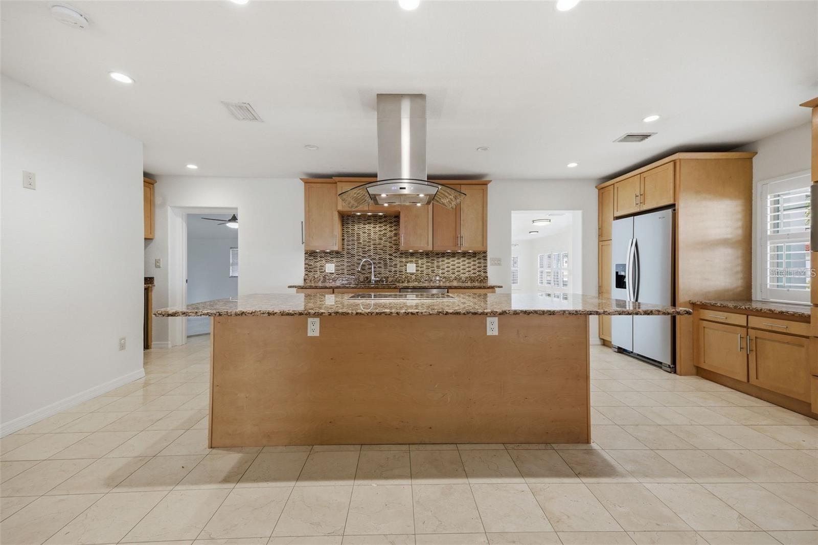 2512 W KANSAS AVE — photo 3