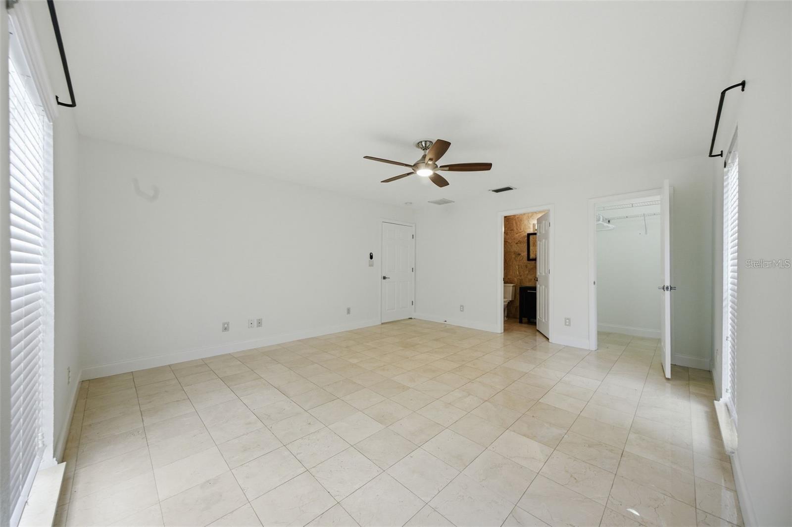 2512 W KANSAS AVE — photo 11