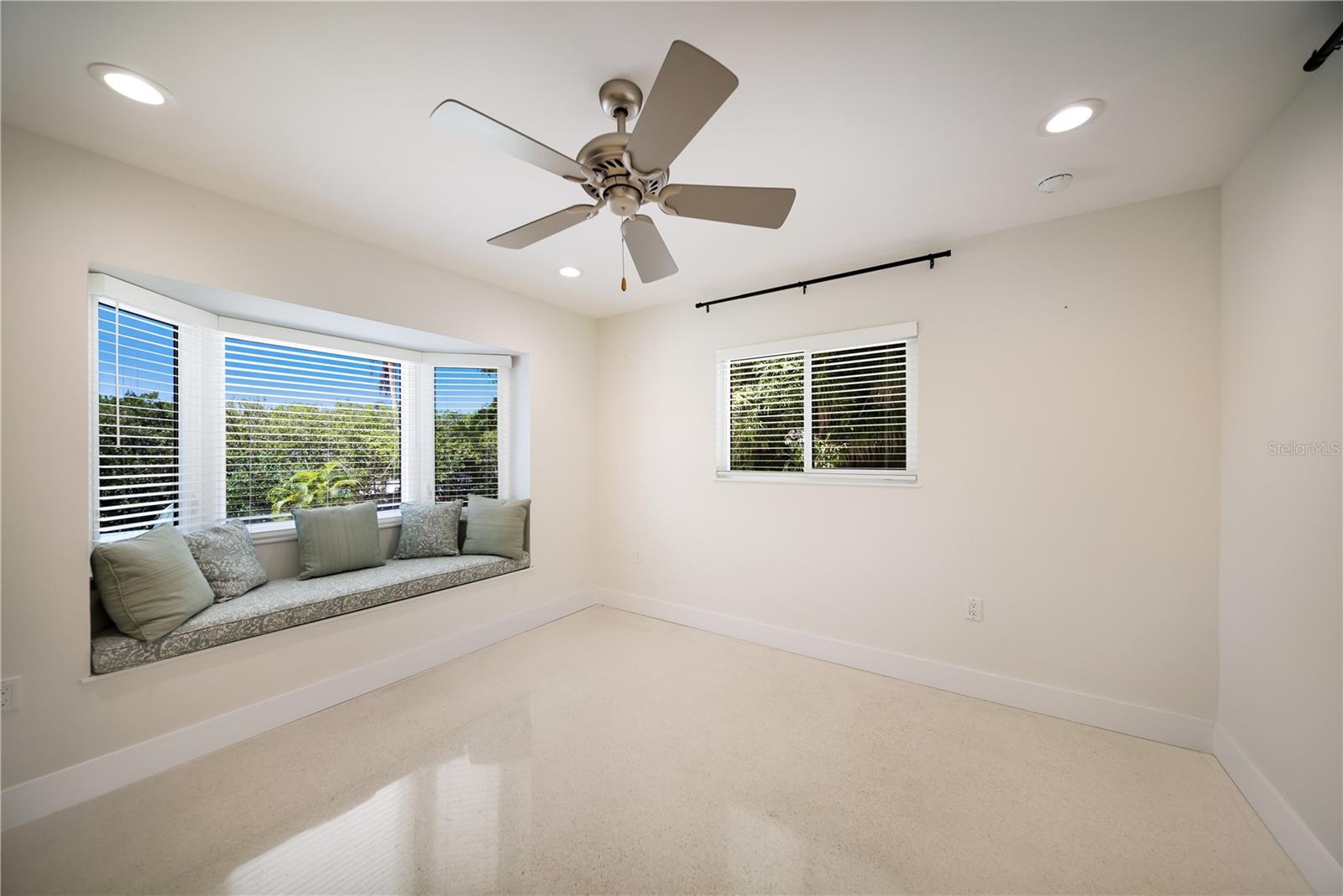 6561 BAYOU HAMMOCK RD — photo 46