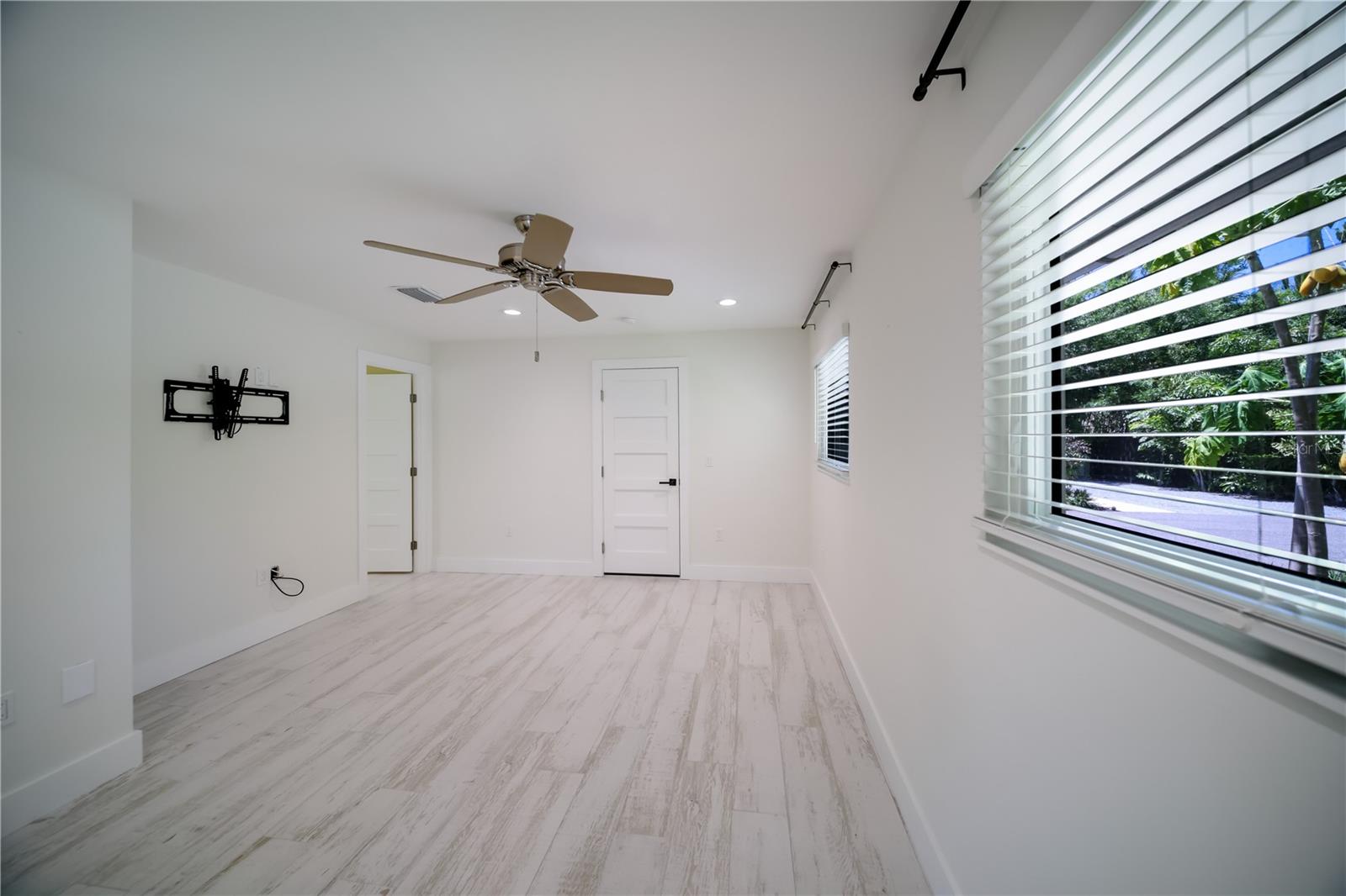 6561 BAYOU HAMMOCK RD — photo 53