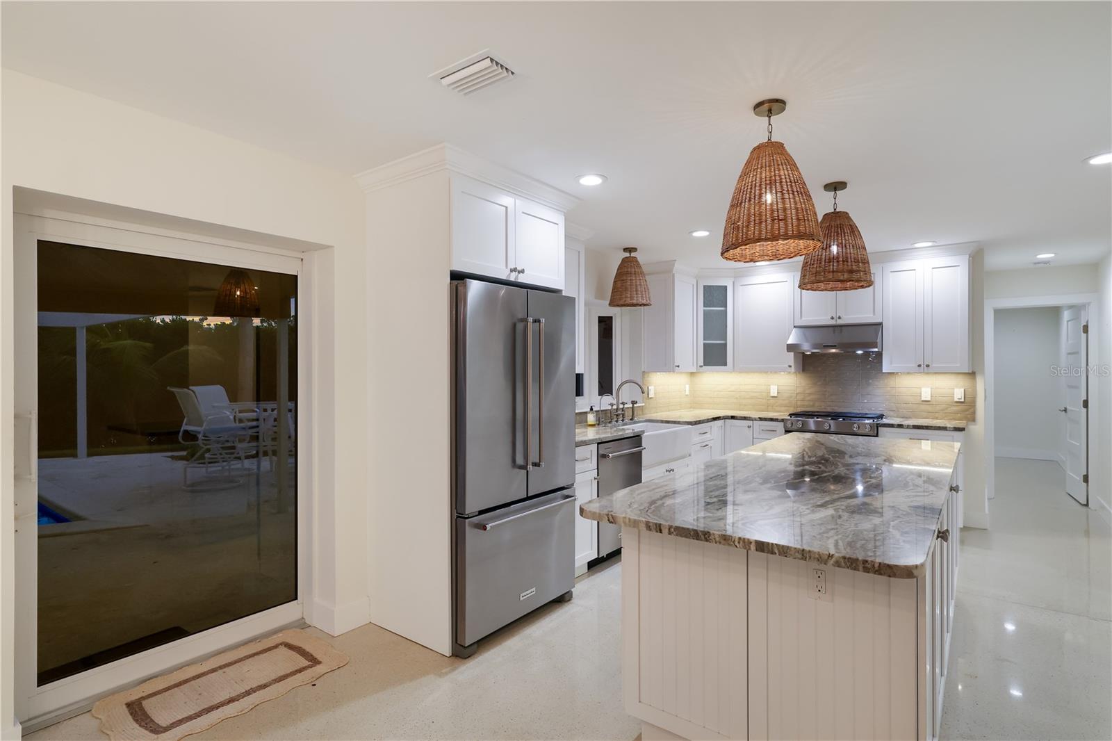 6561 BAYOU HAMMOCK RD — photo 10
