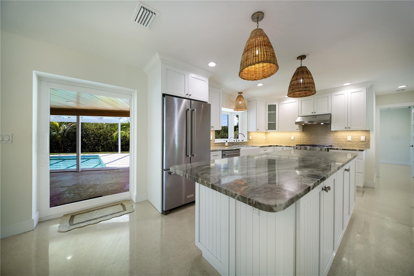 6561 BAYOU HAMMOCK RD — photo 11