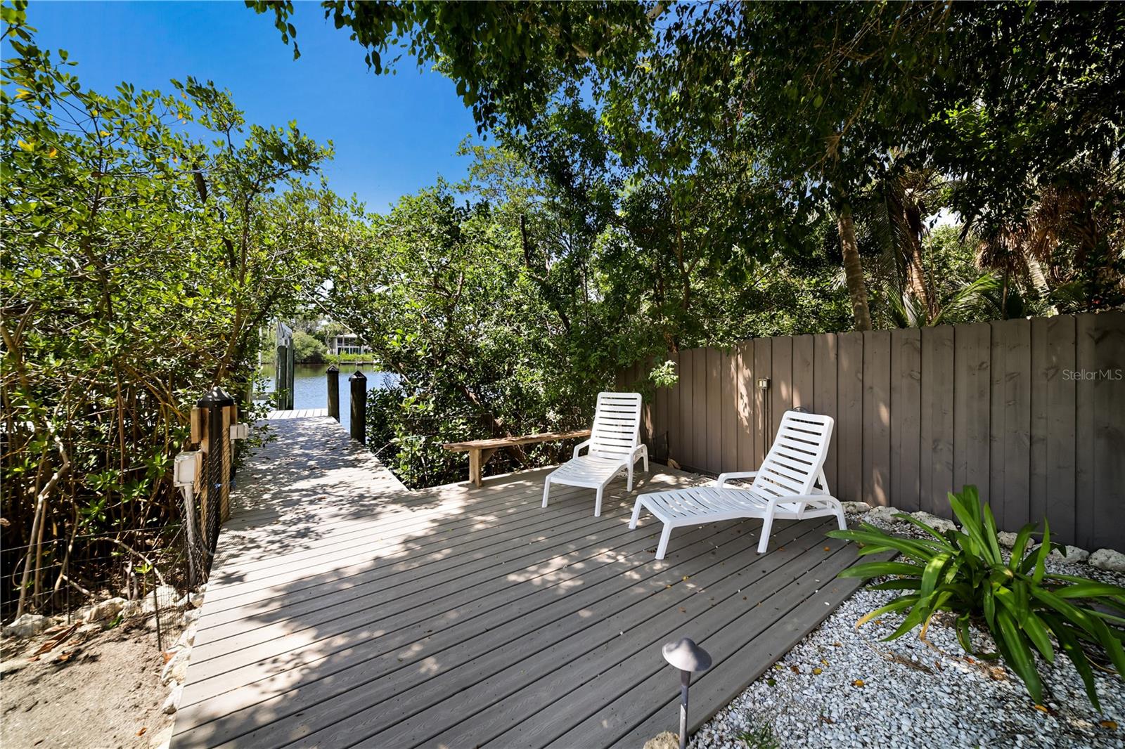 6561 BAYOU HAMMOCK RD — photo 71