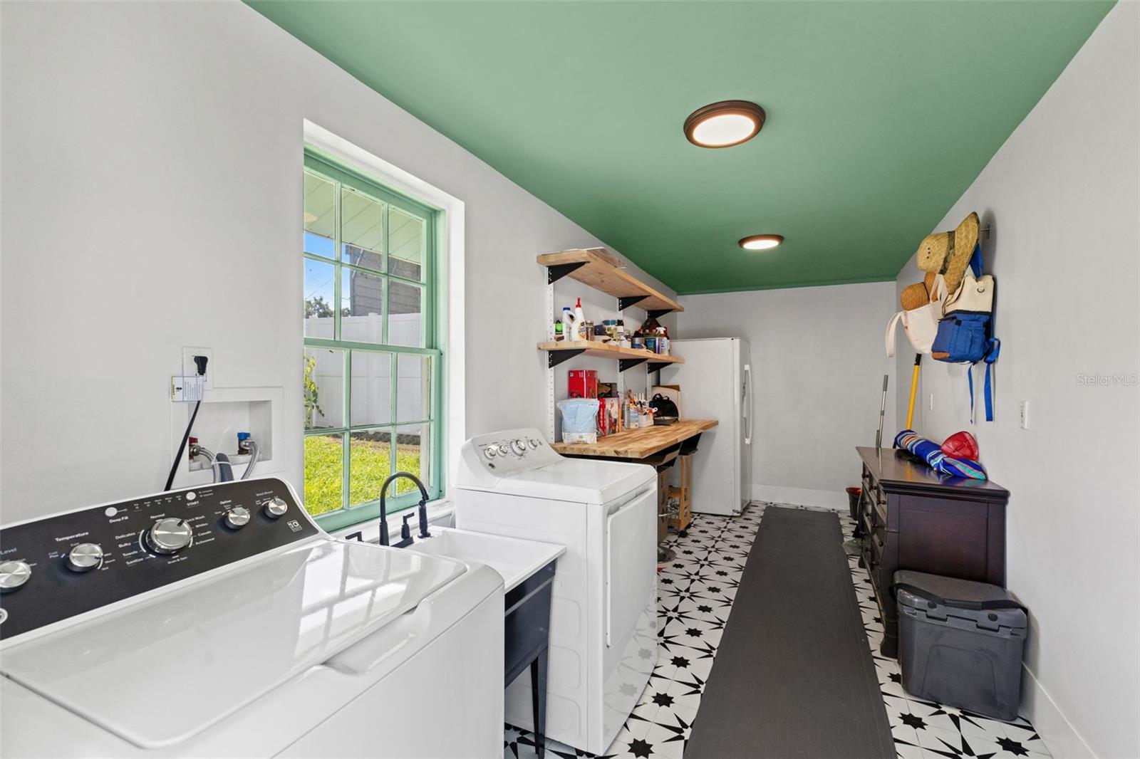 106 W MINNEHAHA ST — photo 29