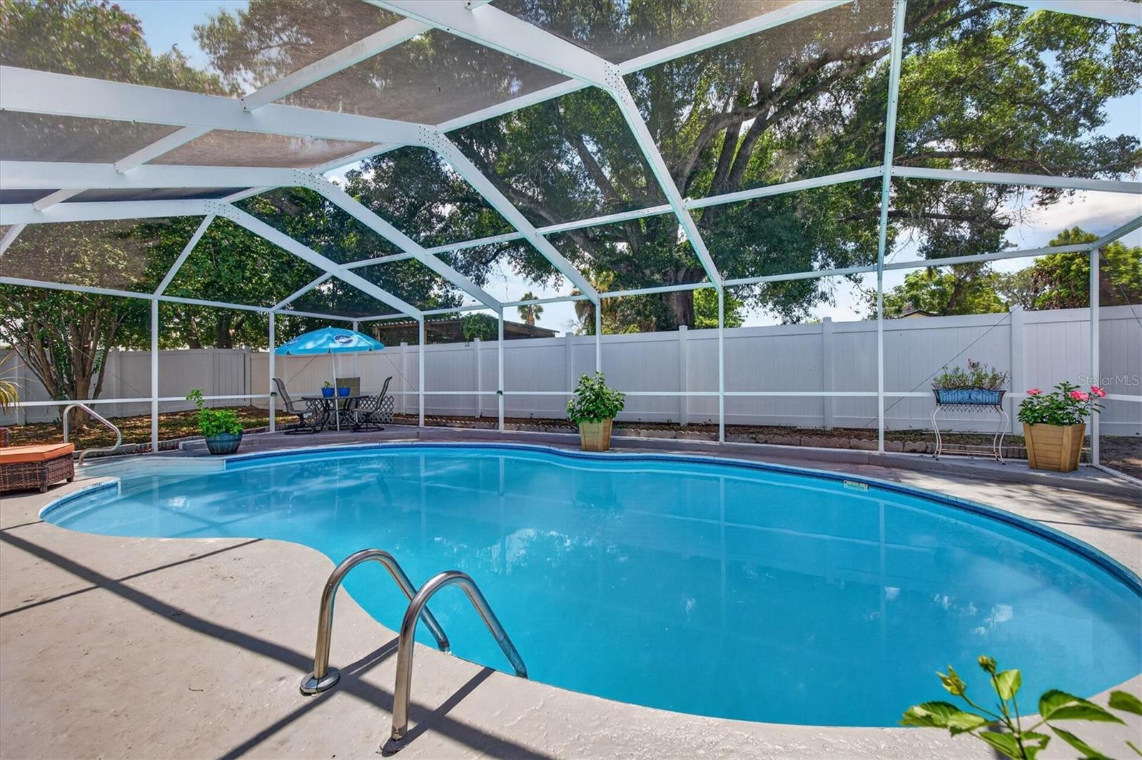 508 COCOPLUM DR — photo 38