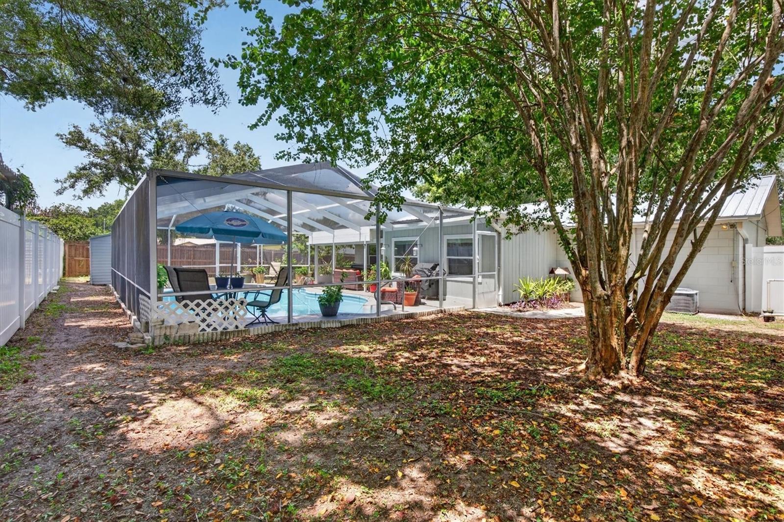508 COCOPLUM DR — photo 42