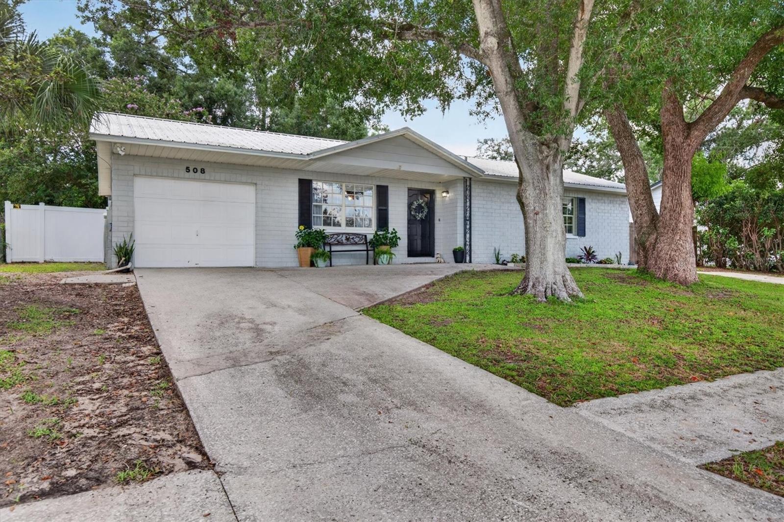 508 COCOPLUM DR — photo 8