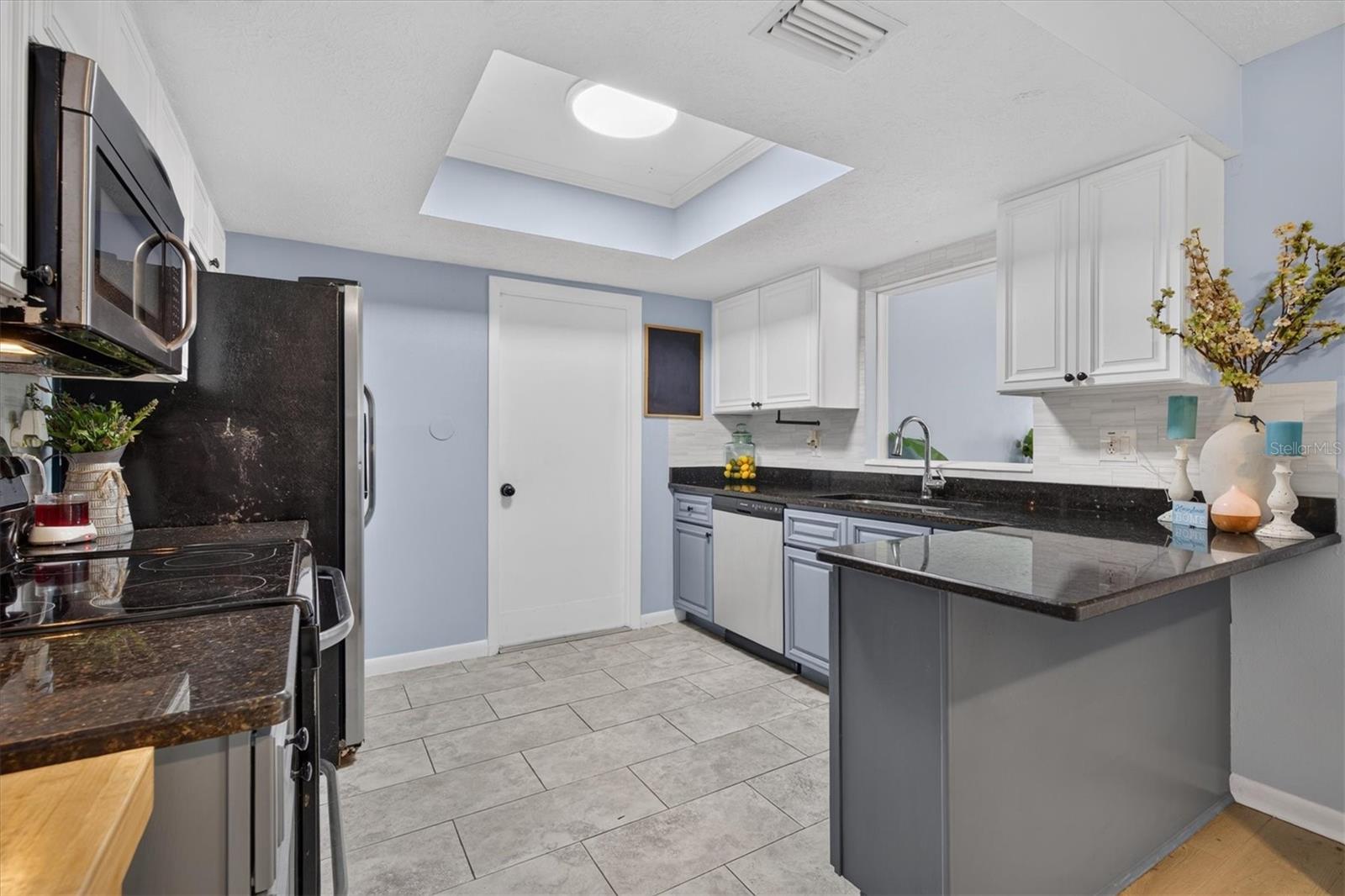 508 COCOPLUM DR — photo 20