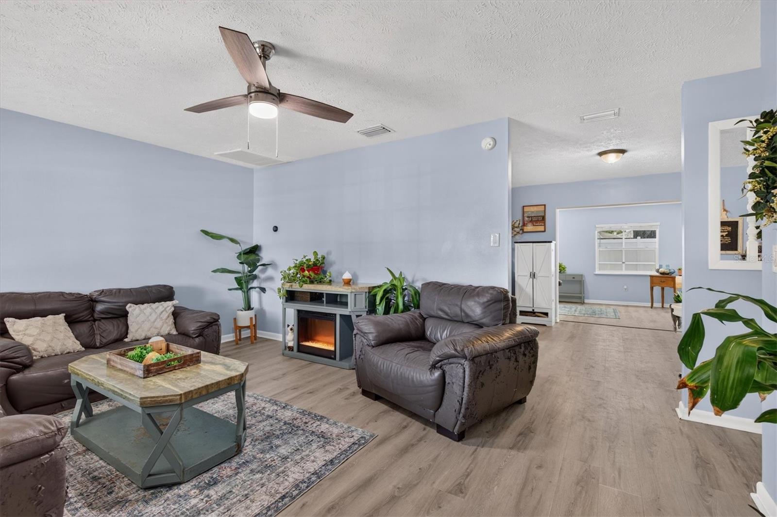 508 COCOPLUM DR — photo 2