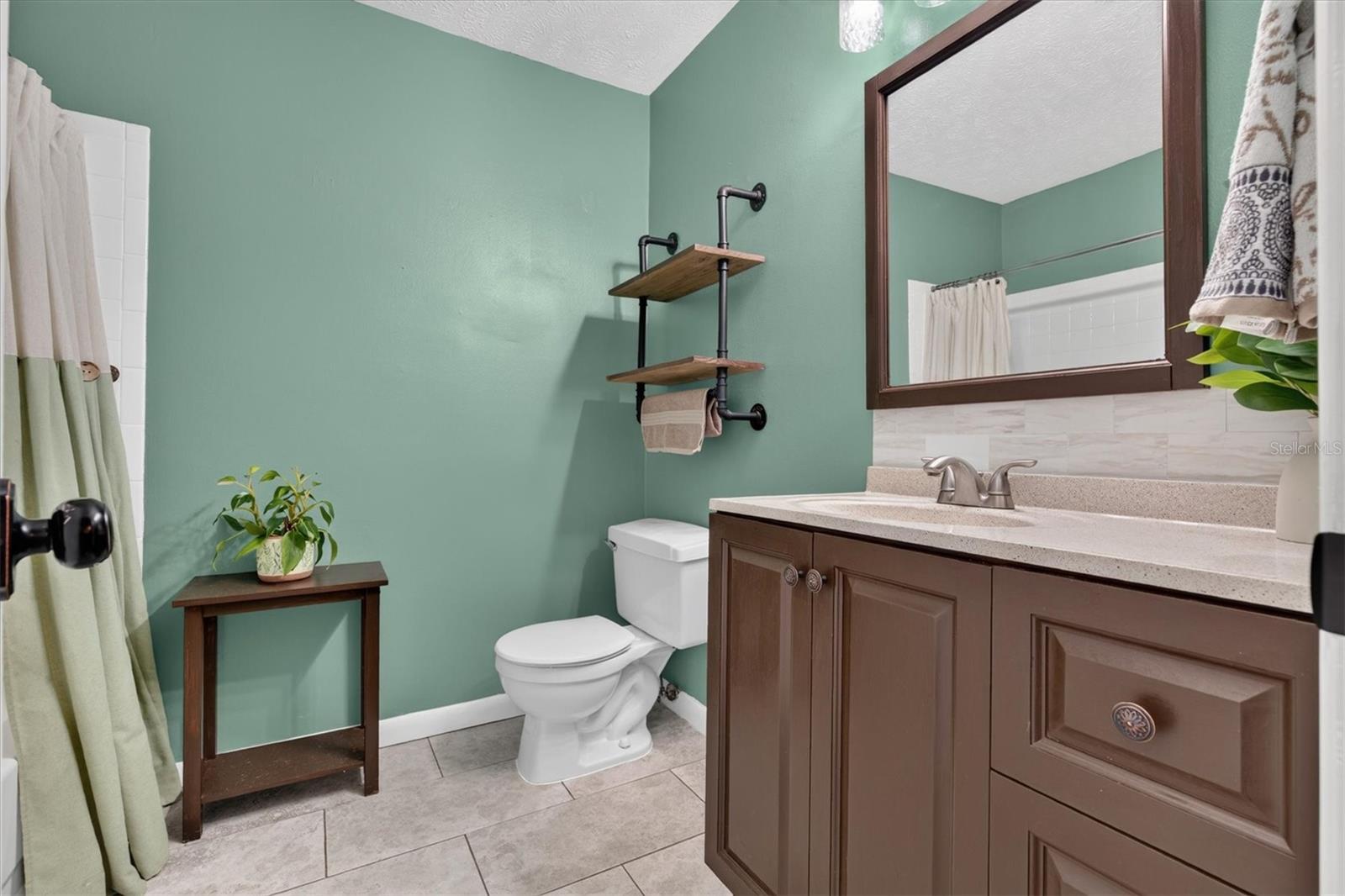508 COCOPLUM DR — photo 31