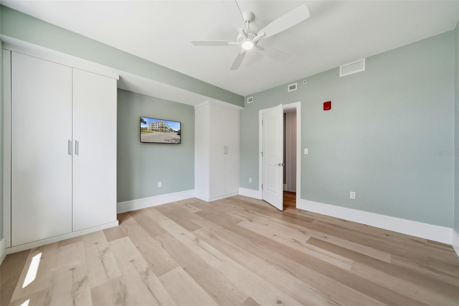 231 2ND ST S #202 — photo 40