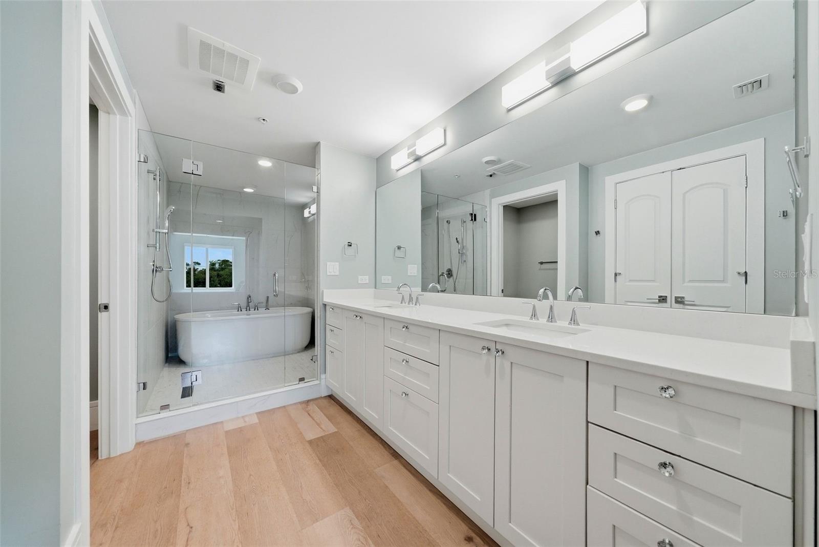 231 2ND ST S #202 — photo 30